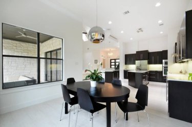 Dining Room & Kitchen